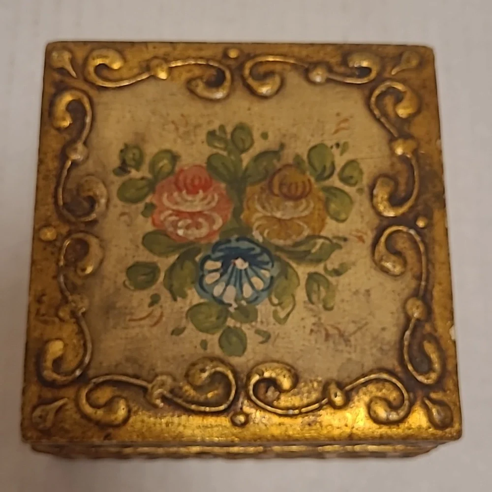 Beautiful Vintage Hand Painted Wooden Florentia Box